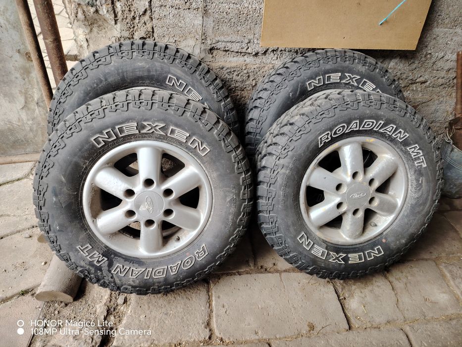 Гуми с джанти за Терано /Маверик