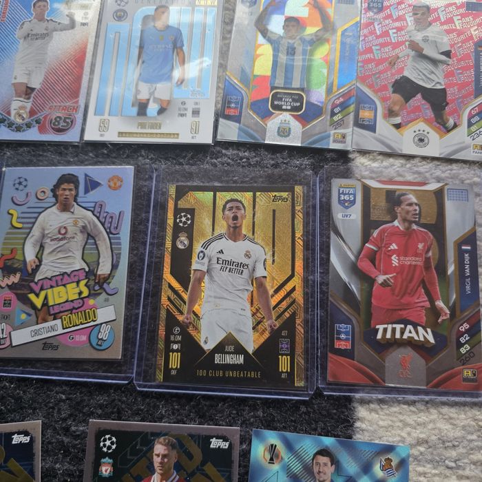 Футболни карти match attax fifa365