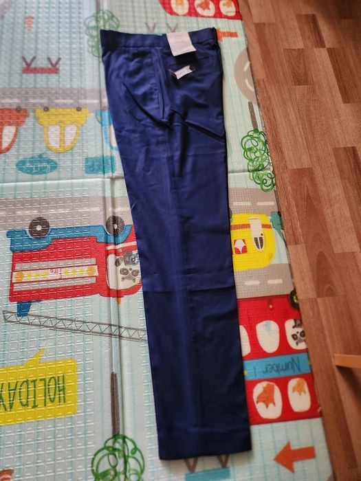 Продам брюки для школы Calvin Klein