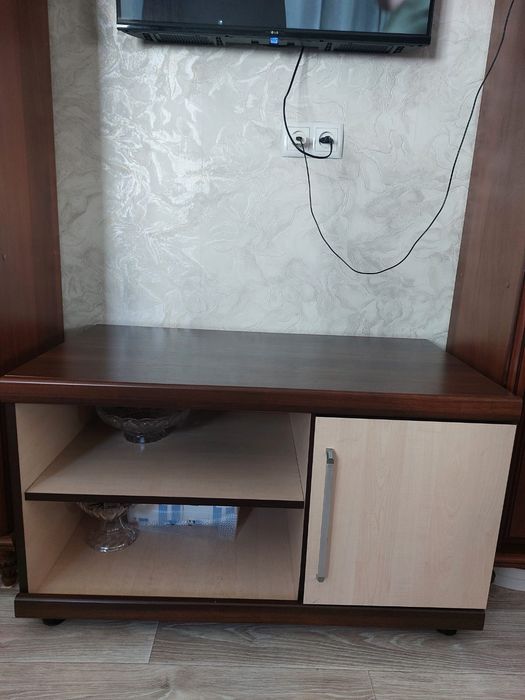 Продается две тумбочки ,