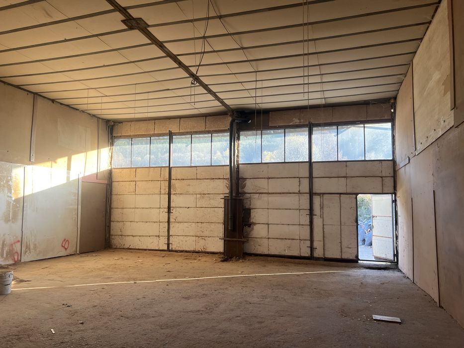 Дава се под наем Склад в Перник, Калкас - 60 кв.м за 255 € - Снимка #2