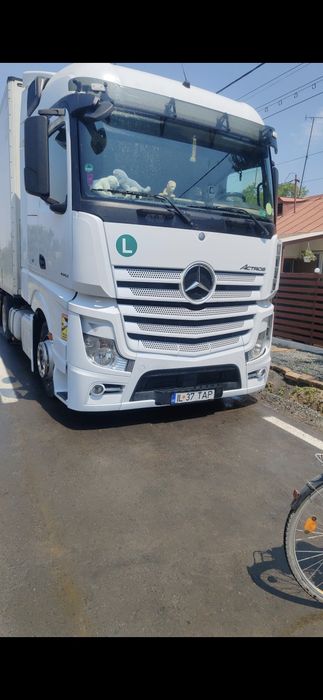 Vand Mercedes Actros 1842 Mega  si Krone 2015 Mega