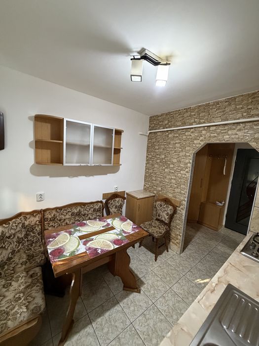 Inchiriez apartament in Campia Turzii