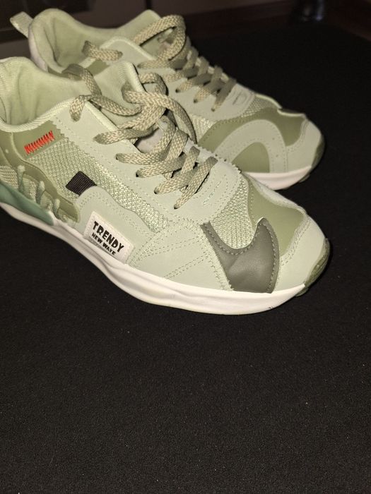 Продавам маратонки Trenby носени веднъш