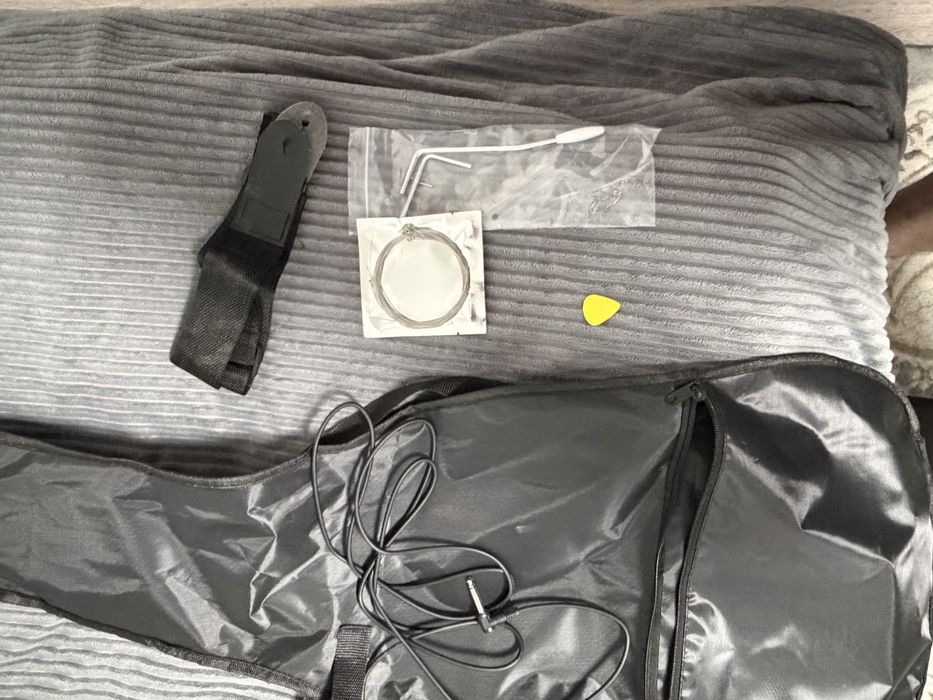 Продам ЭлектроГитару