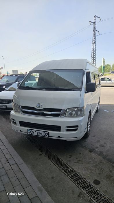 Аренда микроавтобуса Toyota hiace / пассажирские перевозки 24/7.