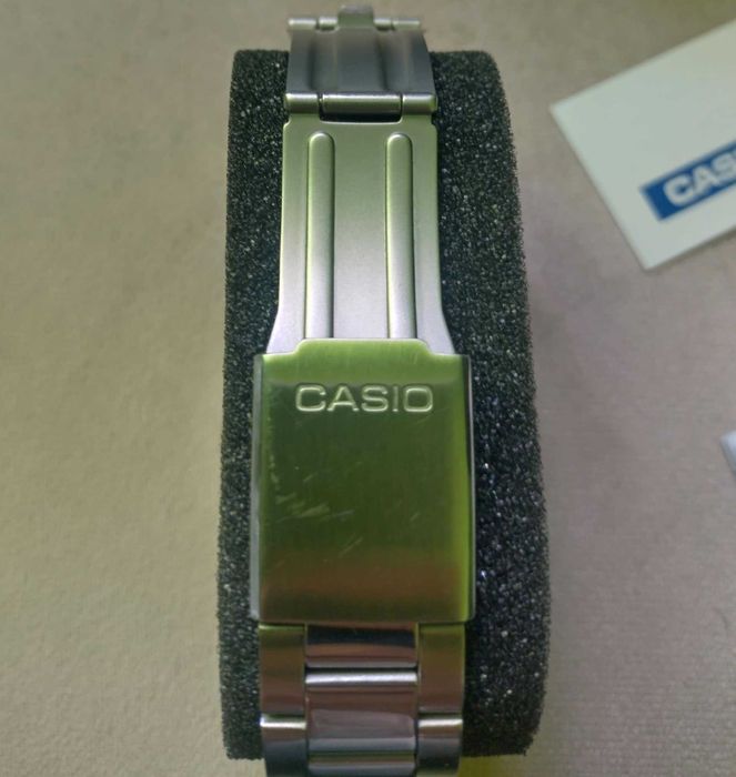 Casio Аналогов часовник