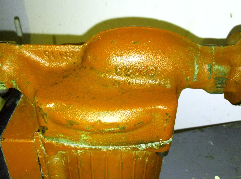 GRUNDFOS Стара Циркулационна ПОМПА и Старо Дървено САНДЪЧЕ