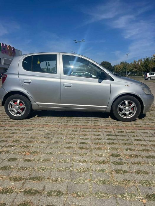 Toyota Yaris бензин