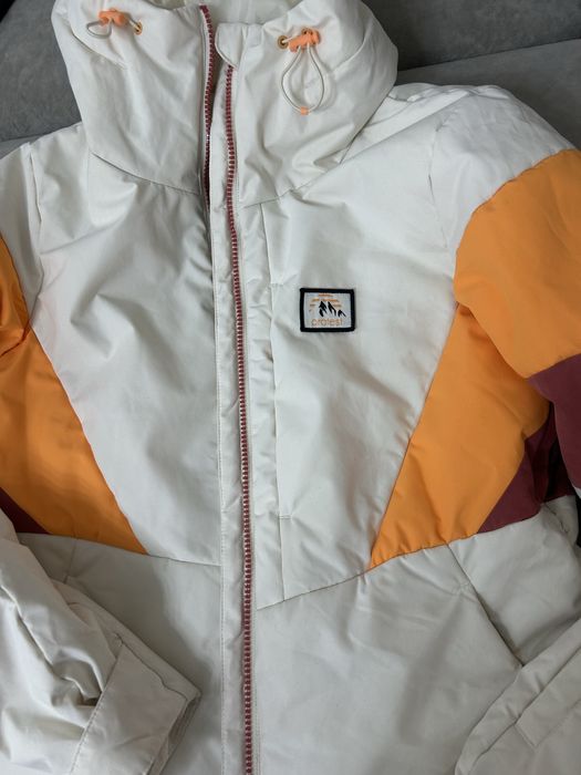 Продам женскую куртку