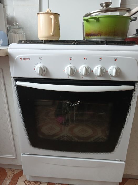 Продам газ плиту