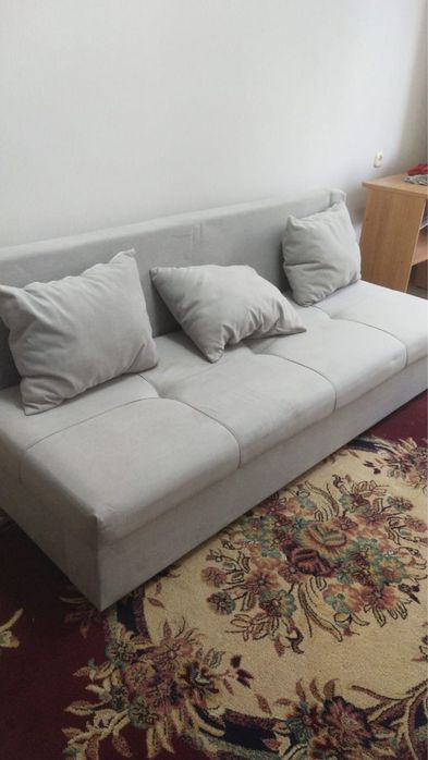 срочно диван, в отличном состоянии