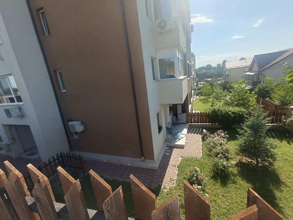 Persoană fizică vând ap cu 2 camere+boxă, zona Păcurari