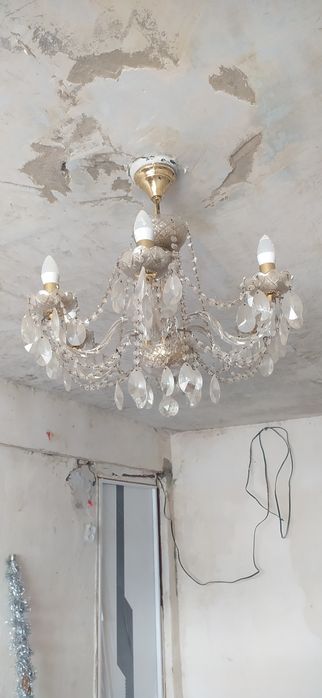 Люстра потолочная 6 рожковая