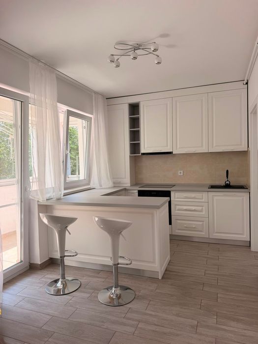 De Închiriat - Apartament 2 Camere Cetate