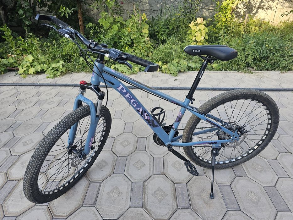 Гибрид велосипед.