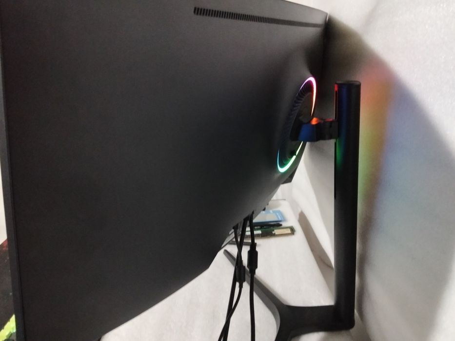 Manitor Ziffler 34 Razmer 165Hz Ideal Xolatda Umuman Aybi Yoʻq yangide