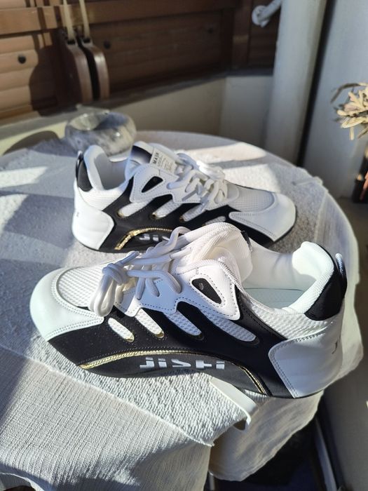 Маратонки пролет- лято