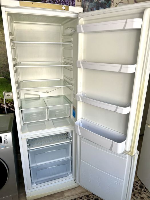 Продам Холодильник Машинку