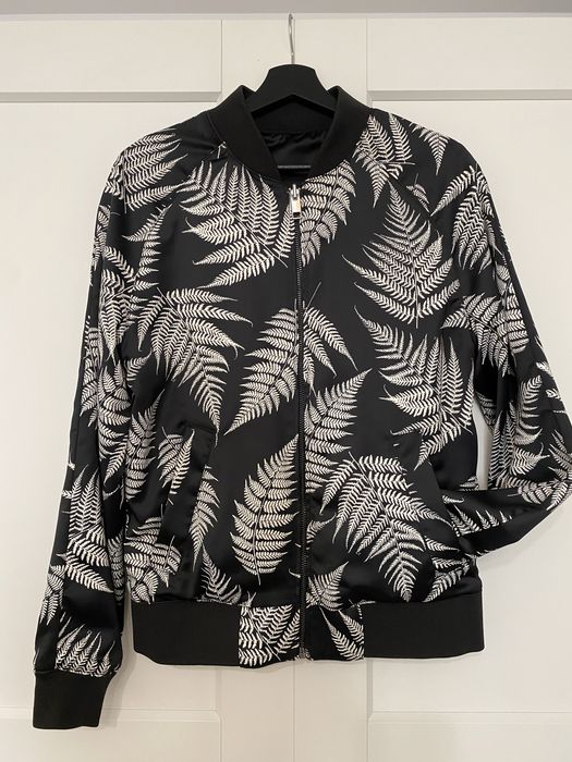 Jacheta satinata H&M