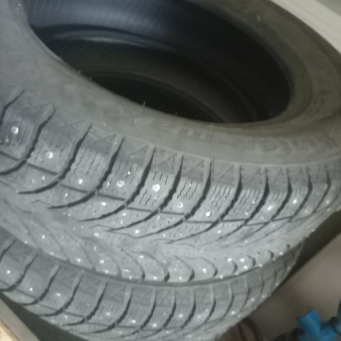Продается б/у Зимние шины R17