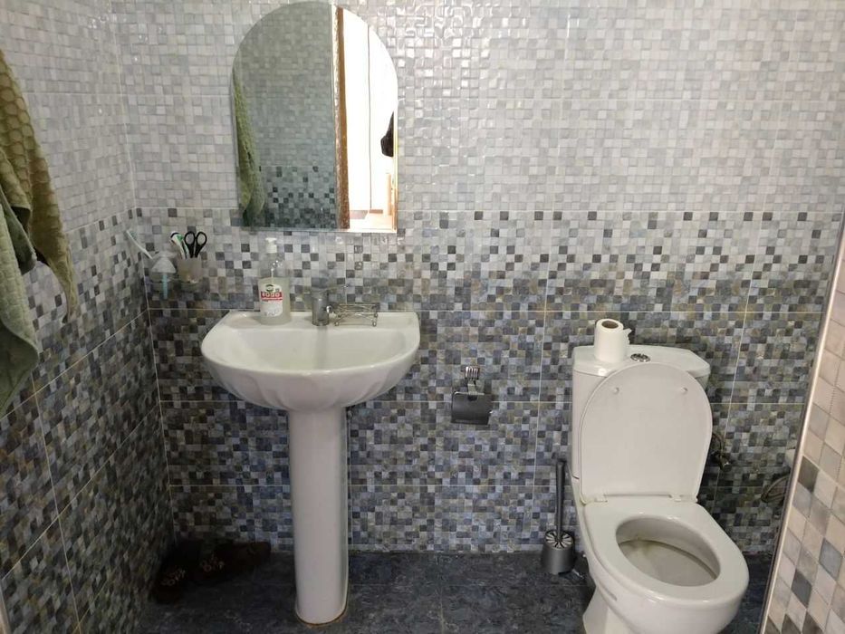 Уйимни сотаман. Пишган ғиштдан қурилган