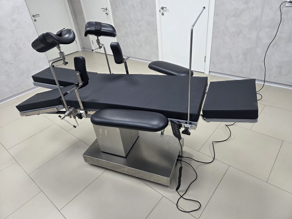 Операционный стол