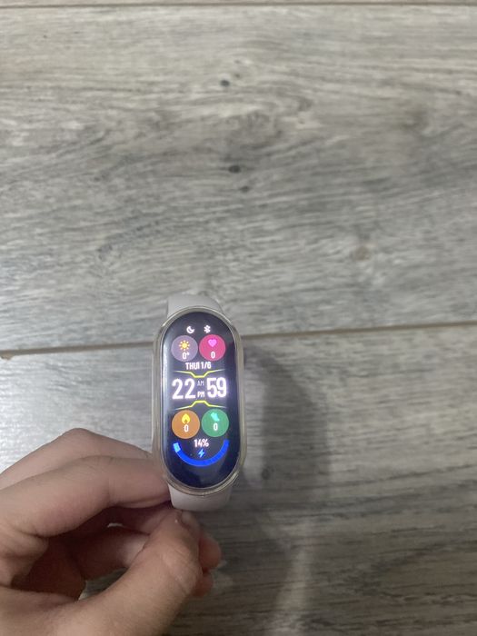 Продам Mi band 8