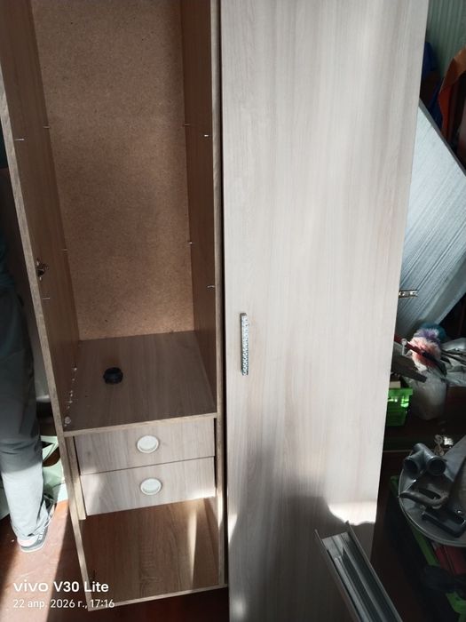 Продам шкаф плательный  210/80/50