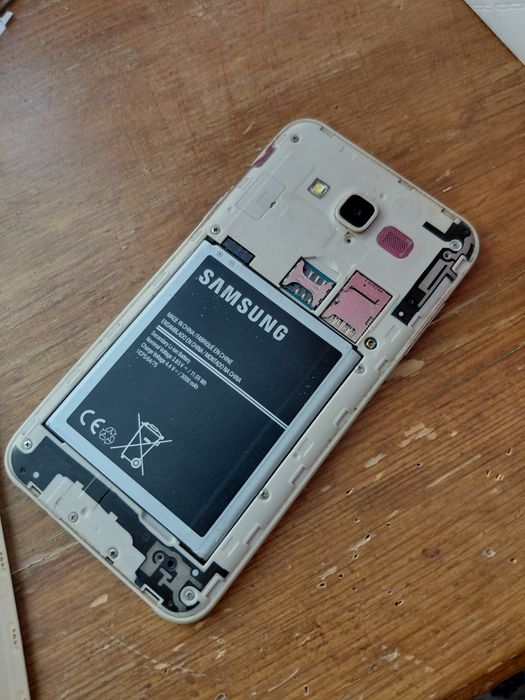 Продам самсунг j7 neo