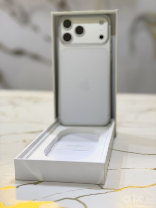 Продам оригинальный Apple iPhone 17 Pro Max 256 GB.