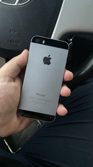 Продам iPhone 5s 64 ГБ