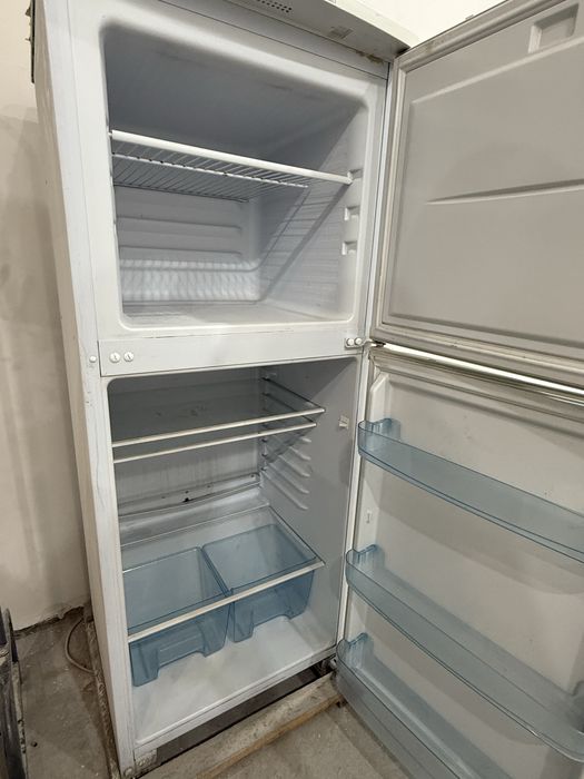 Б/у холодильник
