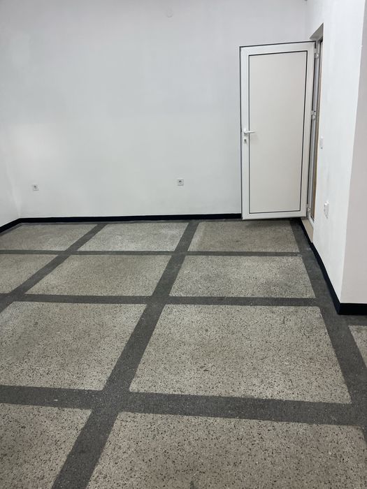 Дава се под наем Офис в Карлово - 40 кв.м за 204 € - Снимка #2