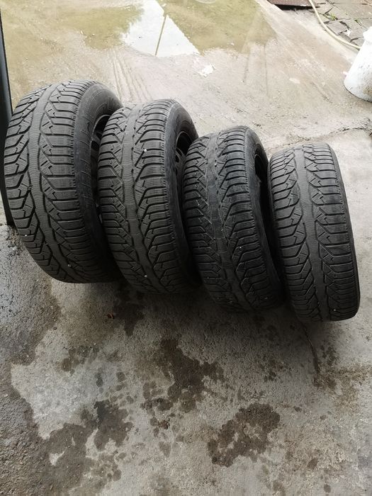 Зимни гуми 215 60 16 железни джанти 5×98