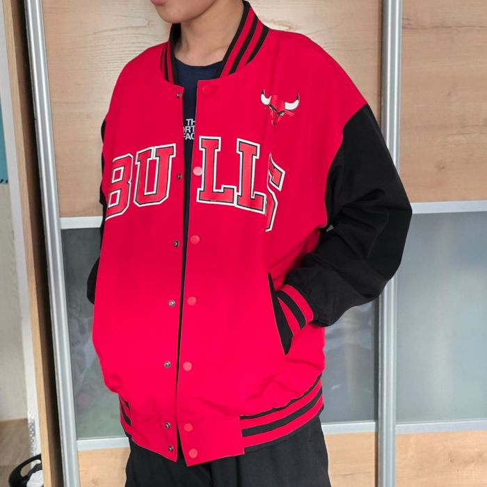 Бомбер продается