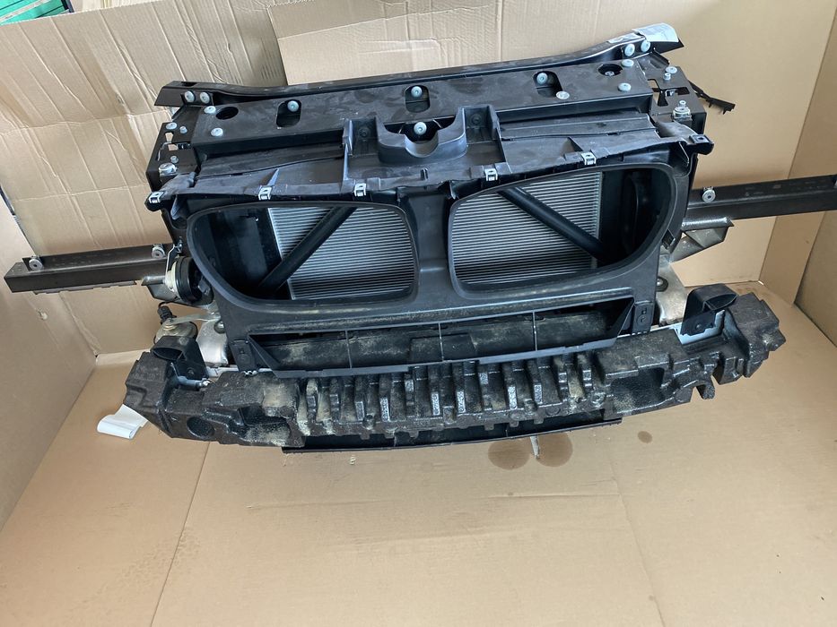 Hota trager tragar panou  NOU BMW X3 F25 X4 F26 deflector