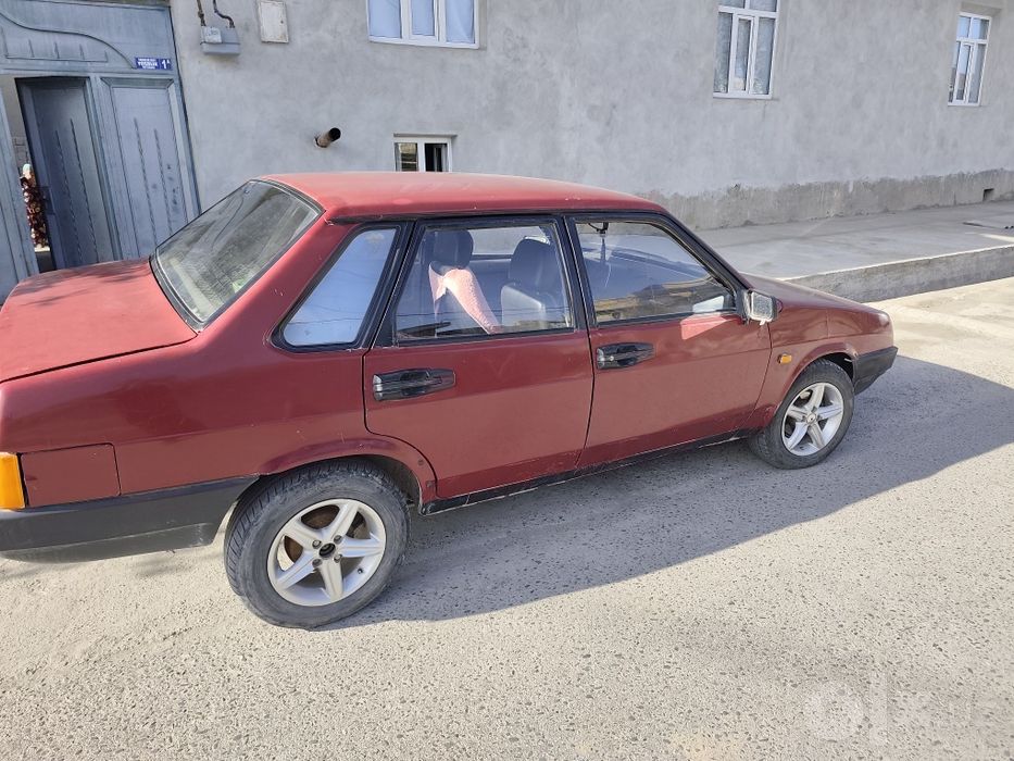 Продается машина 21099