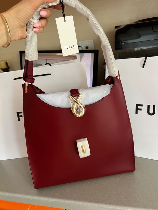 Furla нова оригинална черна чанта