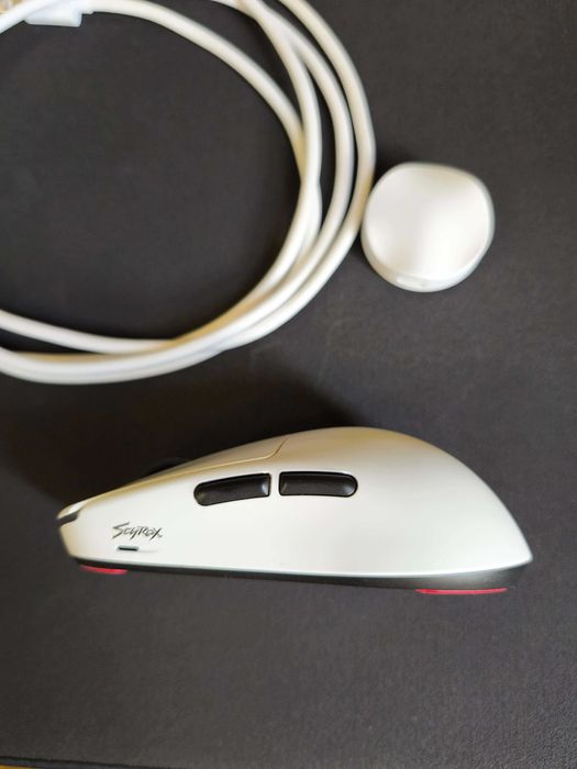 Scyrox v8 + Ultraglide control skates