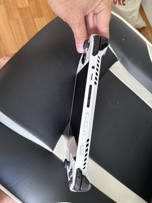 Продам игровую приставку