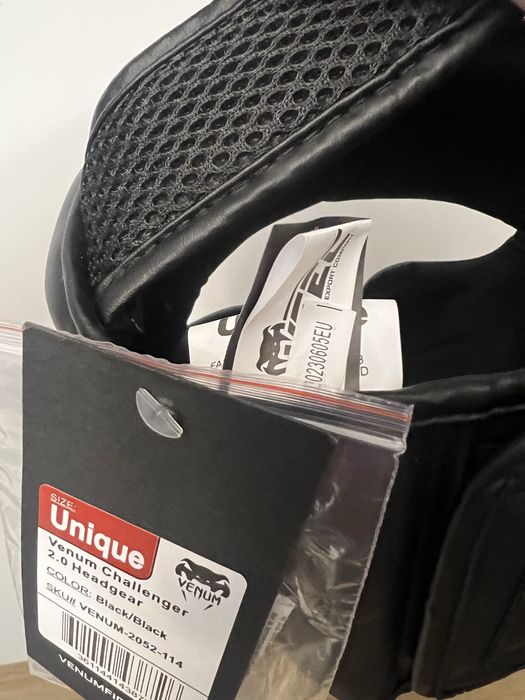 Оригинални каски Venum и зимни шапки/ раници