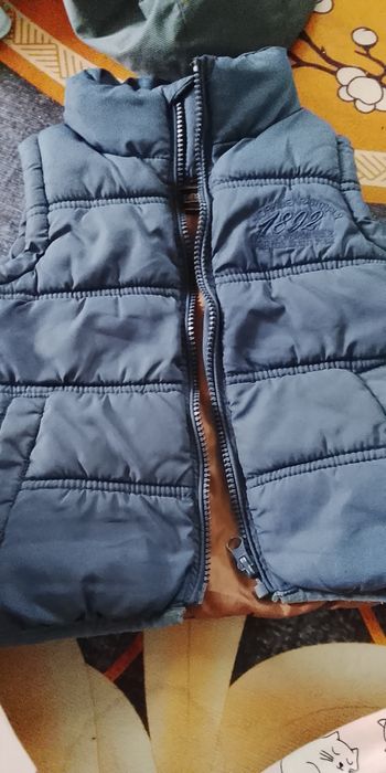 Отдам новорожденные вещи обувь погремушки