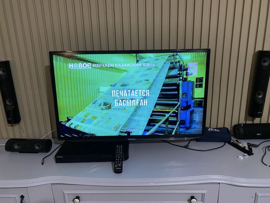 Телевизор LED 40" (101 см) Samsung