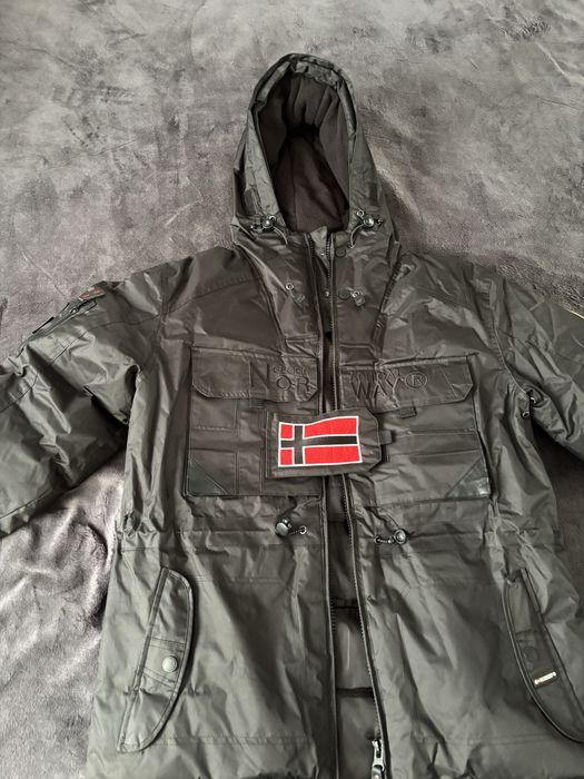 Costum ski impecabil