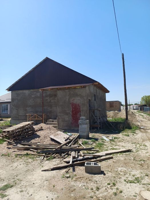 Продам дом не достроенный