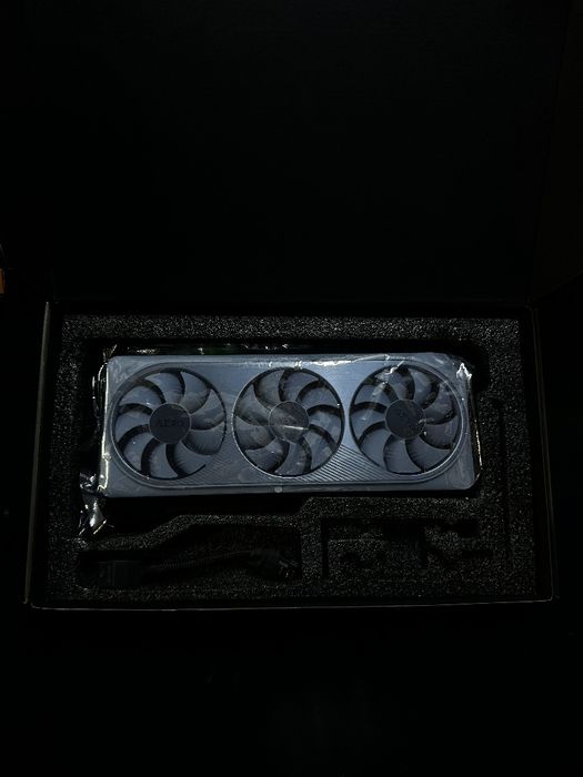 Видеокарта RTX4070 ti super