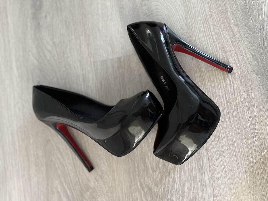 Туфли продам