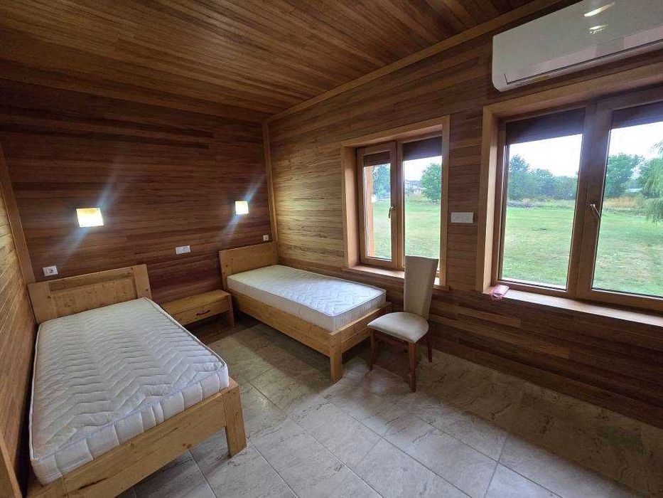 Продава се хотел