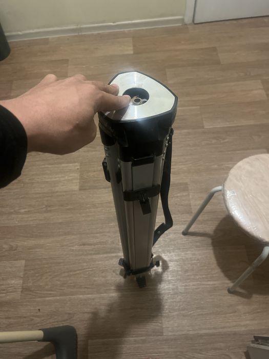 Продам нивилер 110 000